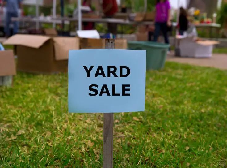 Custom Yard Sale Sign Designs-2